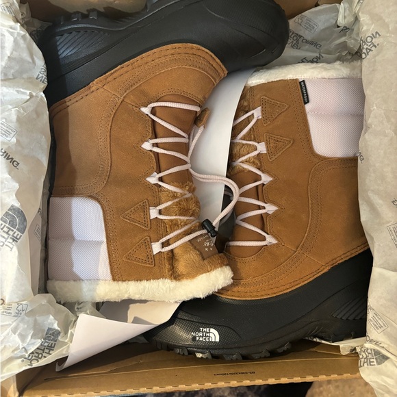 NWT The North Face Shellista V Lace Waterproof Boots Boys Size 3 - Picture 3 of 8